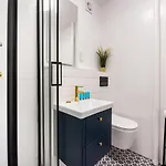 شقة Metro Dworzec Gdanski Elegant Studio وارسو