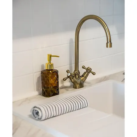 Daire Metro Dworzec Gdanski Elegant Studio *